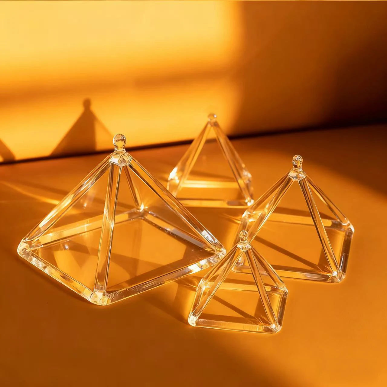 Pirâmide de Cristal Holis